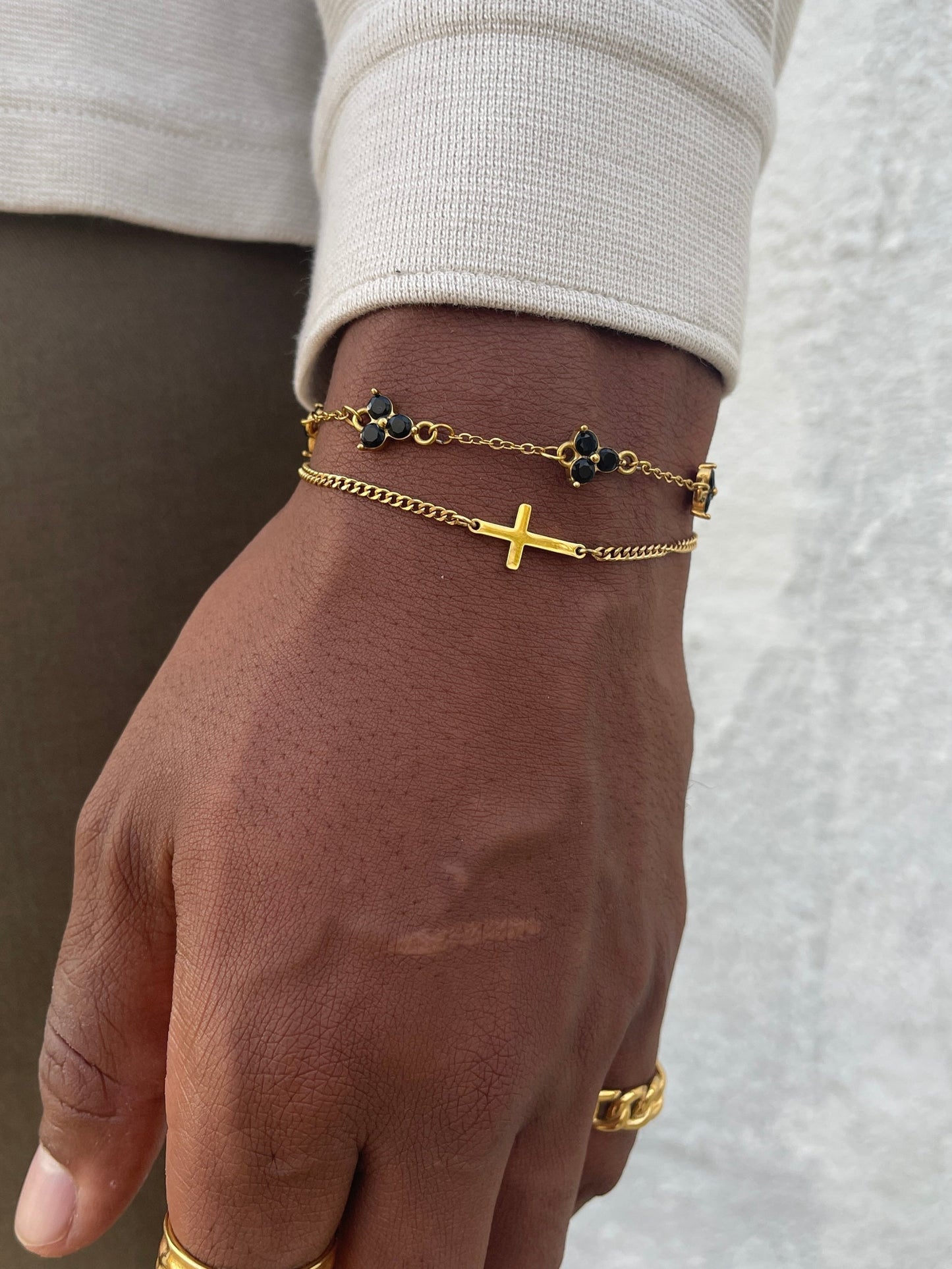 Pulsera Cruz (Bañado oro 18K).