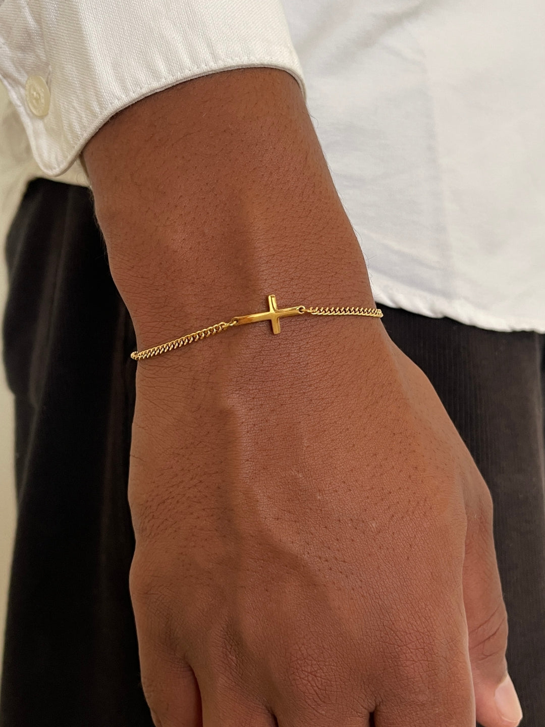 Pulsera Cruz (Bañado oro 18K).