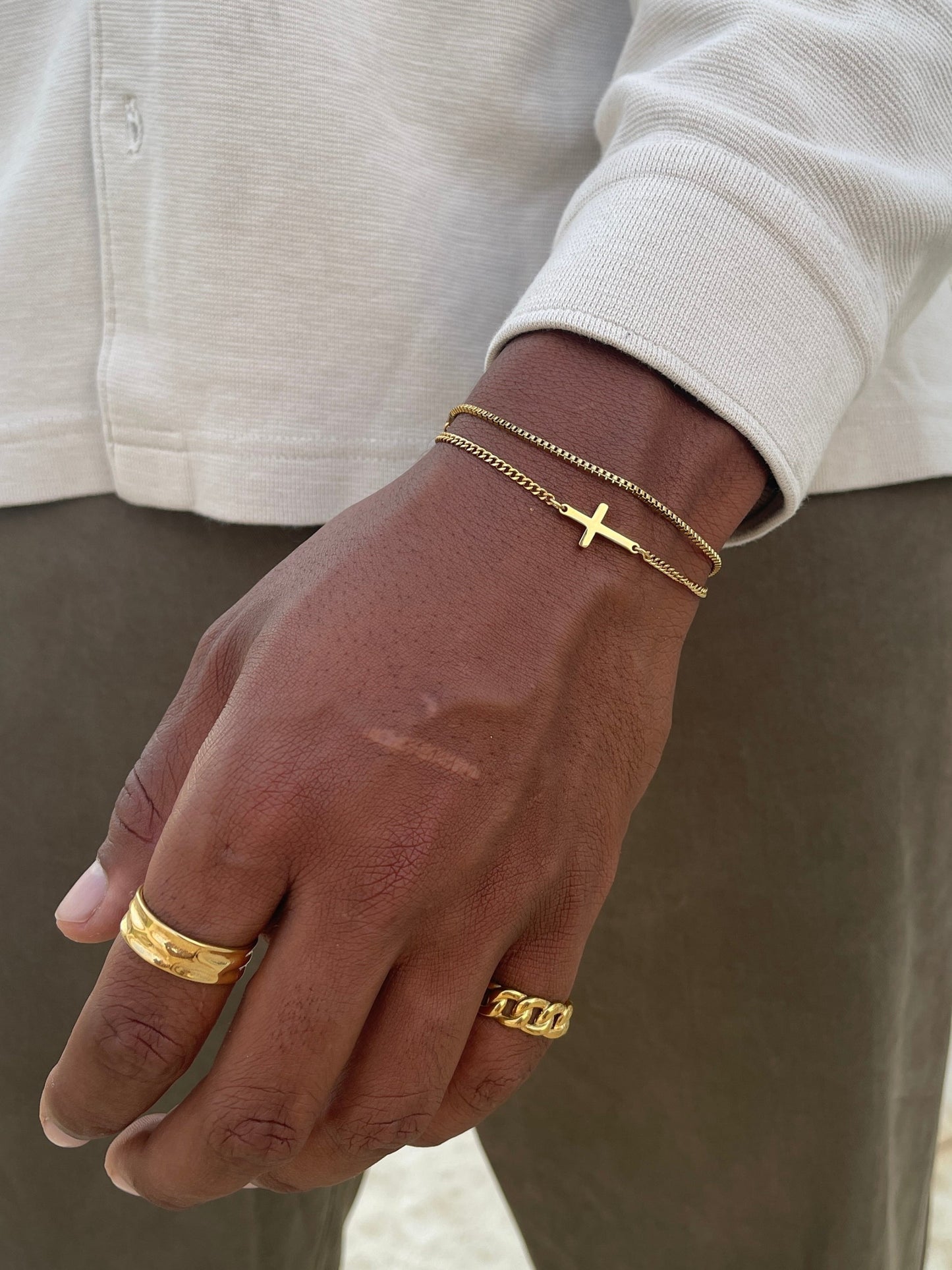 Pulsera Cruz (Bañado oro 18K).