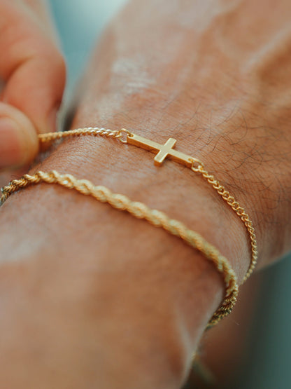 Pulsera Cruz (Bañado oro 18K).
